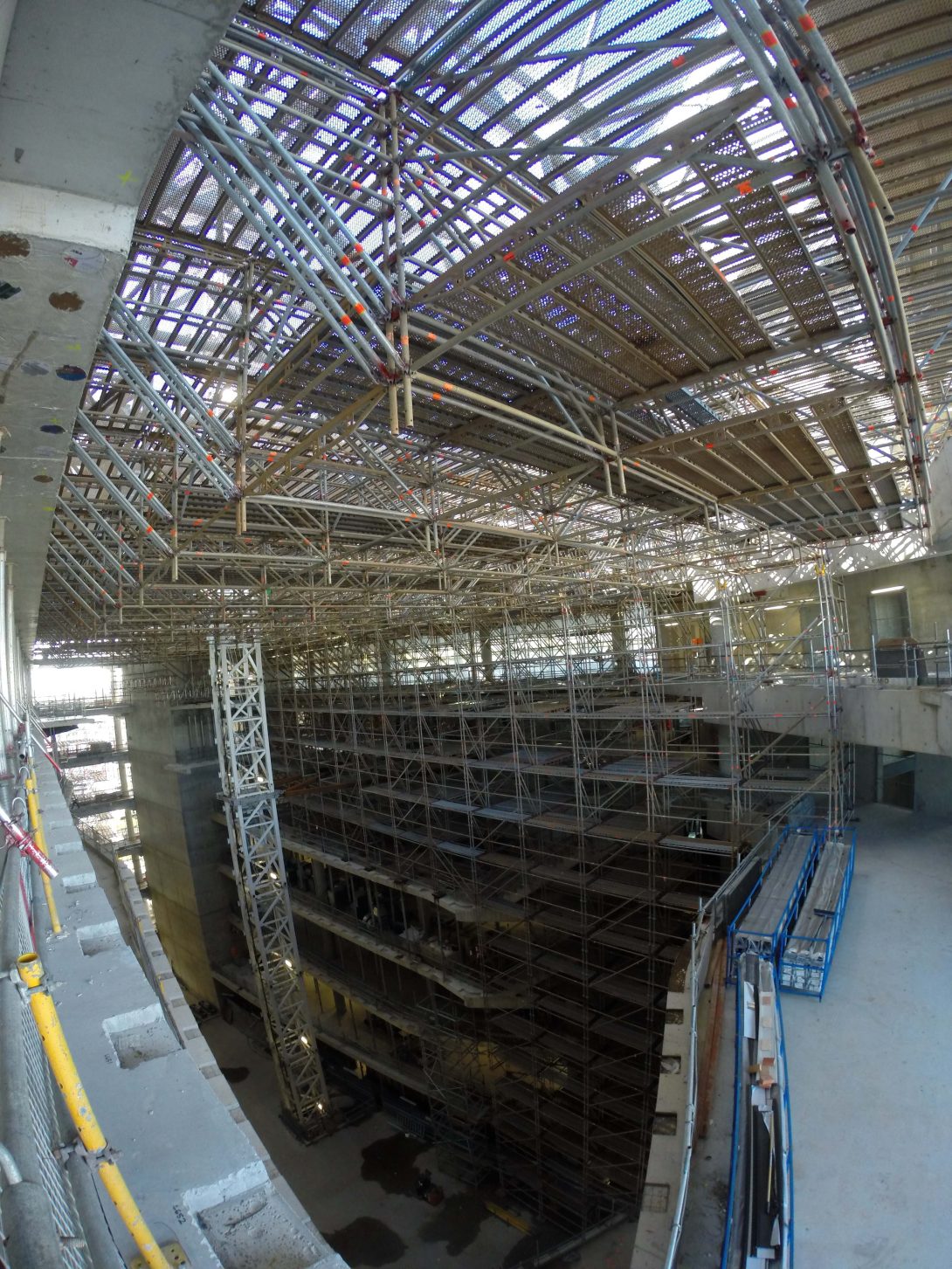 Scaffolding Perth Children's Hospital - Layher. The Scaffolding System.